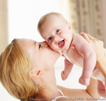 Mutter mit Baby: Amalgam bei Kindern